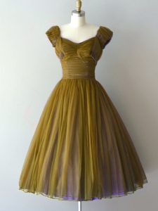 Inexpensive Olive Green Chiffon Lace Up Dama Dress for Quinceanera Cap Sleeves Knee Length Ruching