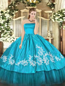 Custom Made Sleeveless Embroidery Zipper Quinceanera Gown