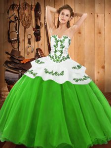 High Quality Strapless Sleeveless Satin and Organza Quinceanera Gown Embroidery Lace Up