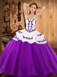 Customized Strapless Sleeveless Satin and Organza Vestidos de Quinceanera Embroidery Lace Up