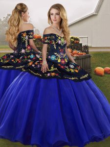Colorful Royal Blue Lace Up Off The Shoulder Embroidery Sweet 16 Quinceanera Dress Tulle Sleeveless