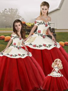 Elegant White And Red Ball Gowns Off The Shoulder Sleeveless Organza Floor Length Lace Up Embroidery Quinceanera Gown