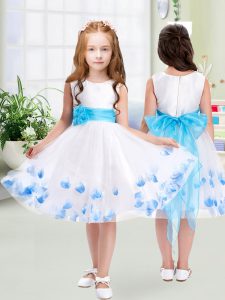 Scoop Sleeveless Little Girls Pageant Dress Knee Length Appliques and Belt White Tulle