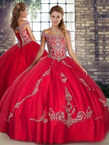 Fashionable Sleeveless Lace Up Floor Length Beading and Embroidery Quinceanera Gowns