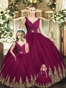 Fashion Sleeveless Tulle Floor Length Backless Sweet 16 Quinceanera Dress in Burgundy with Beading and Appliques