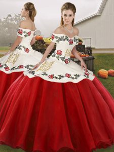 Glamorous Floor Length Ball Gowns Sleeveless White And Red Sweet 16 Dress Lace Up
