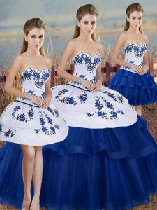 Sweetheart Sleeveless Tulle Sweet 16 Quinceanera Dress Embroidery and Bowknot Lace Up