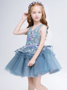 Grey V-neck Lace Up Lace and Appliques Little Girls Pageant Dress Sleeveless