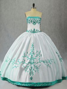 Sleeveless Floor Length Embroidery Lace Up Quinceanera Dresses with White