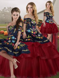 Off The Shoulder Sleeveless Brush Train Lace Up Sweet 16 Quinceanera Dress Wine Red Tulle