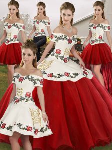 Perfect Sleeveless Organza Floor Length Lace Up Quinceanera Gowns in White And Red with Embroidery