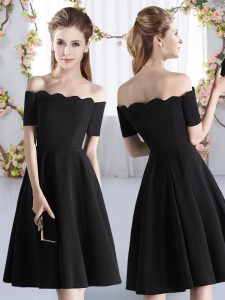 Admirable Short Sleeves Satin Knee Length Zipper Damas Dress in Black with Ruching