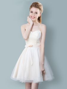 Sleeveless Tulle Knee Length Zipper Quinceanera Court of Honor Dress in Champagne for with Ruching and Bowknot