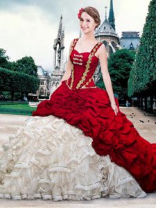Pretty Straps Straps White And Red Sleeveless With Train Beading and Ruffles and Pick Ups Lace Up Ball Gown Prom Dress