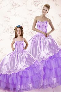 Embroidery and Ruffled Layers Vestidos de Quinceanera Lavender Lace Up Sleeveless Floor Length