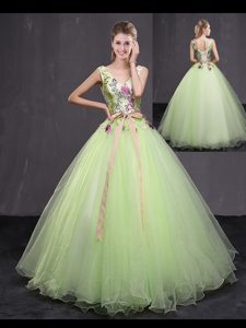 Fancy Yellow Green Lace Up V-neck Appliques and Belt Vestidos de Quinceanera Tulle Sleeveless