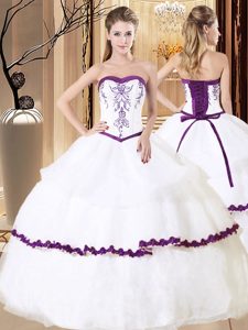 Exquisite White Lace Up Quinceanera Gowns Embroidery Sleeveless Floor Length